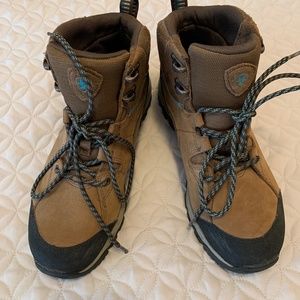 Ariat Womens hiking boot waterproof 9.5